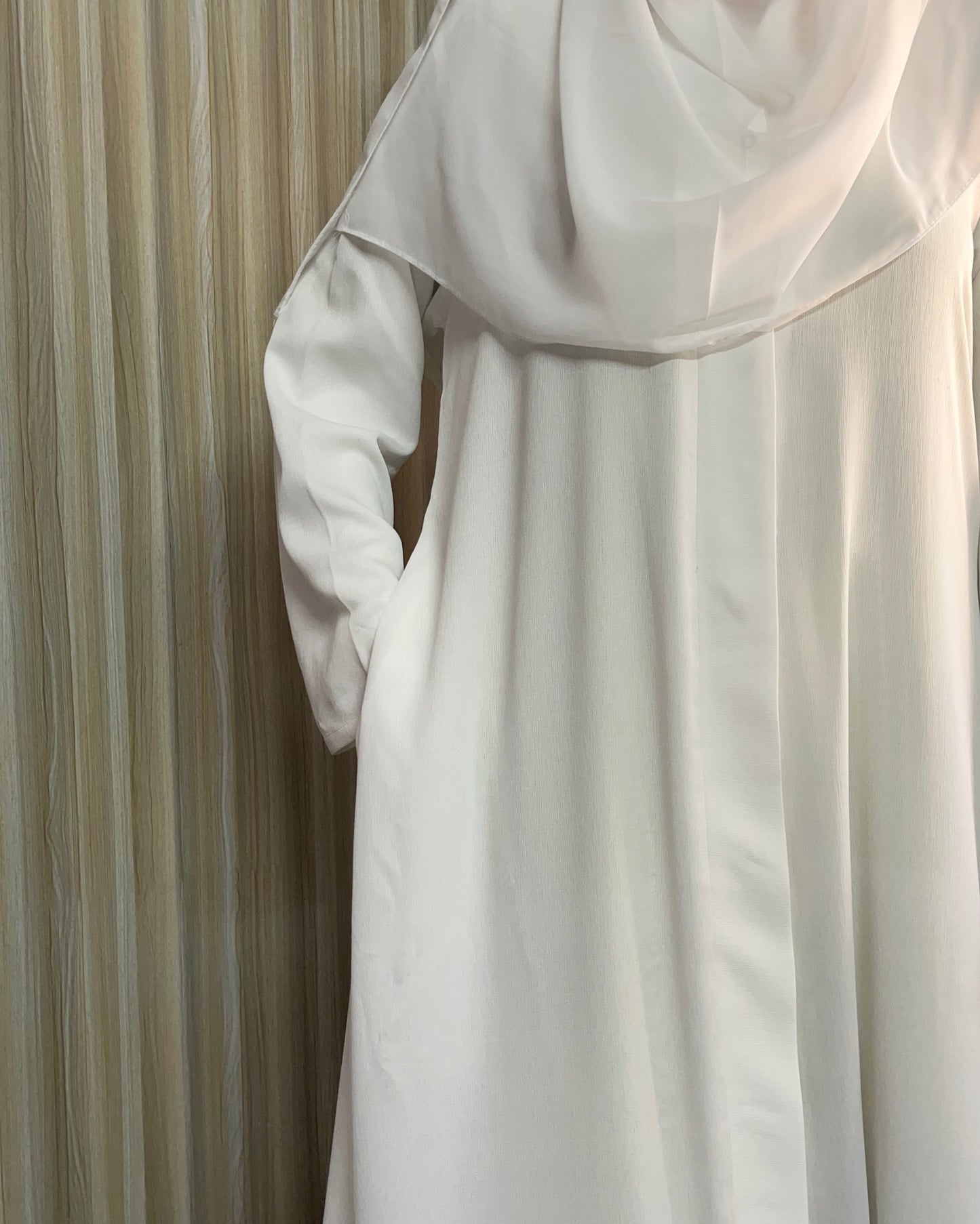 Basic White Abaya