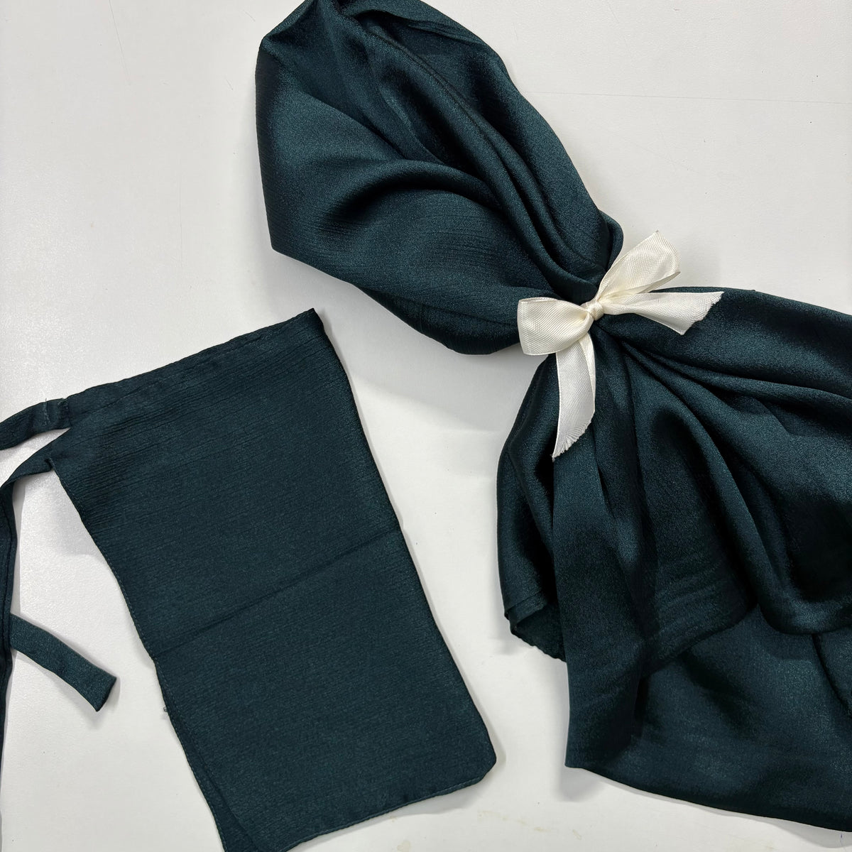 Crinkle Silk Niqab Set - Emerald Green