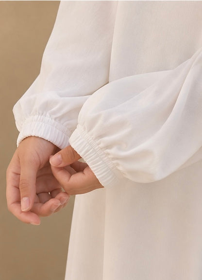 Nada White Abaya - Front Close